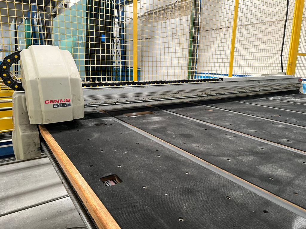 CUTTING TABLE FOR MONOLITHIC JUMBO GLASS INTERMAC | Máquinas para vidrio